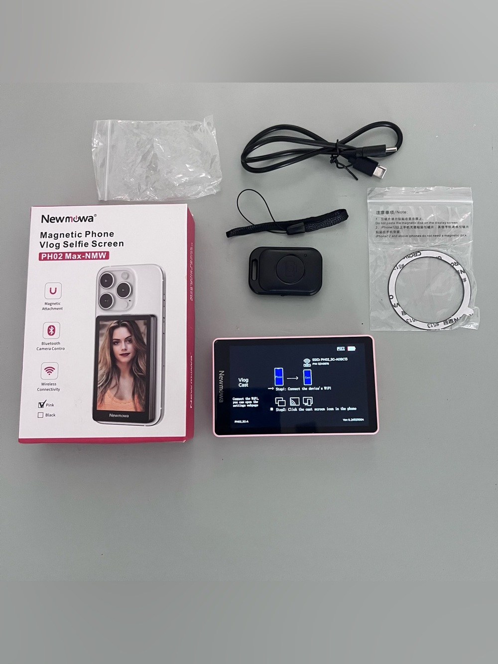 NWOT Newmowa Vlog Selfie Screen - Pink/Black
